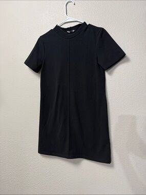 black t shirt dress zara Zara T-Shirt Lace Dress: The Return of a Fashion Icon